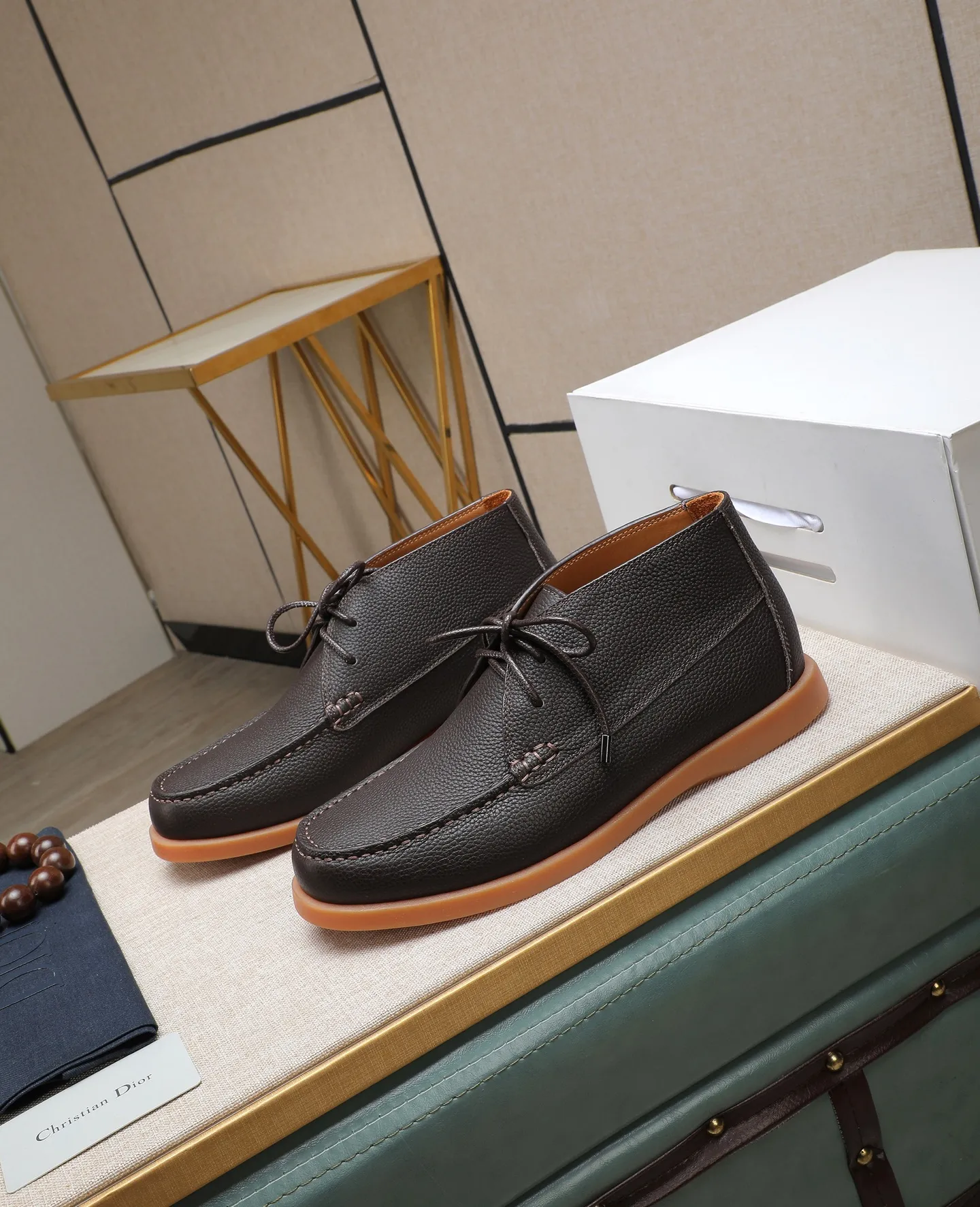 Men's shoes 💰600💰Water-dyed cow lining Original order quality Dior —🆘. Dior Original order purchase, high-end leather shoes, fabric: Made of Italian imported cowhide➕Water-dyed cow lining/cowhide lining➕Specially available original outsole, fine workmanship, real-life photos🎬Size: 38-44 (with full set of packaging)
